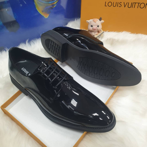 Louis Vuitton Italian Designer shoe - Patent Black