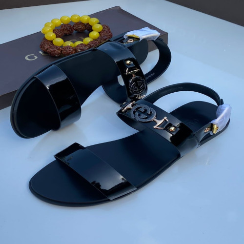 Gucci Italian Flat Sandal - Black