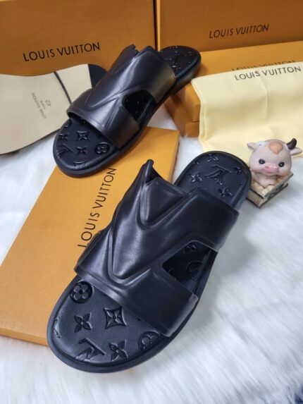 Louis Vuitton Premium Palm Slippers